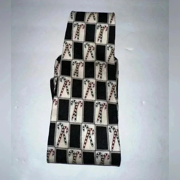 Christmas Candy Cane Tie - Picture 2 of 4